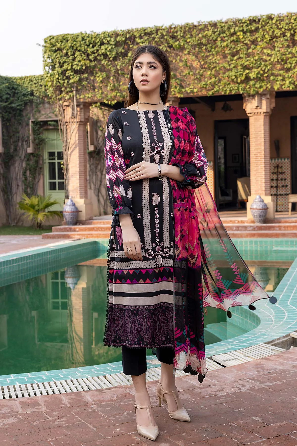 3-Pc Qaus C-Prints Printed Lawn Suit With Chiffon Dupatta QBW22-06-S