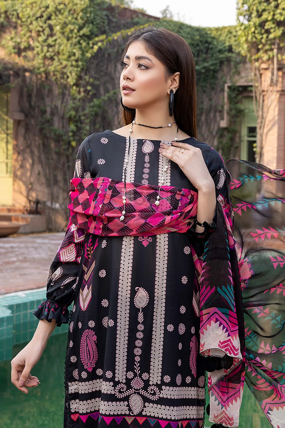 3-Pc Qaus C-Prints Printed Lawn Suit With Chiffon Dupatta QBW22-06-S