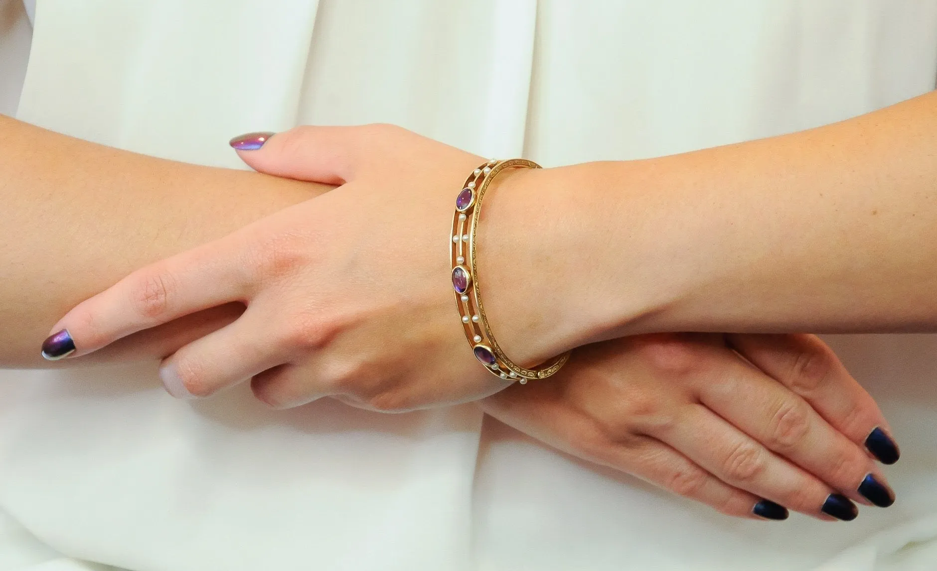 Art Nouveau Amethyst Pearl 14 Karat Gold Bangle Bracelet