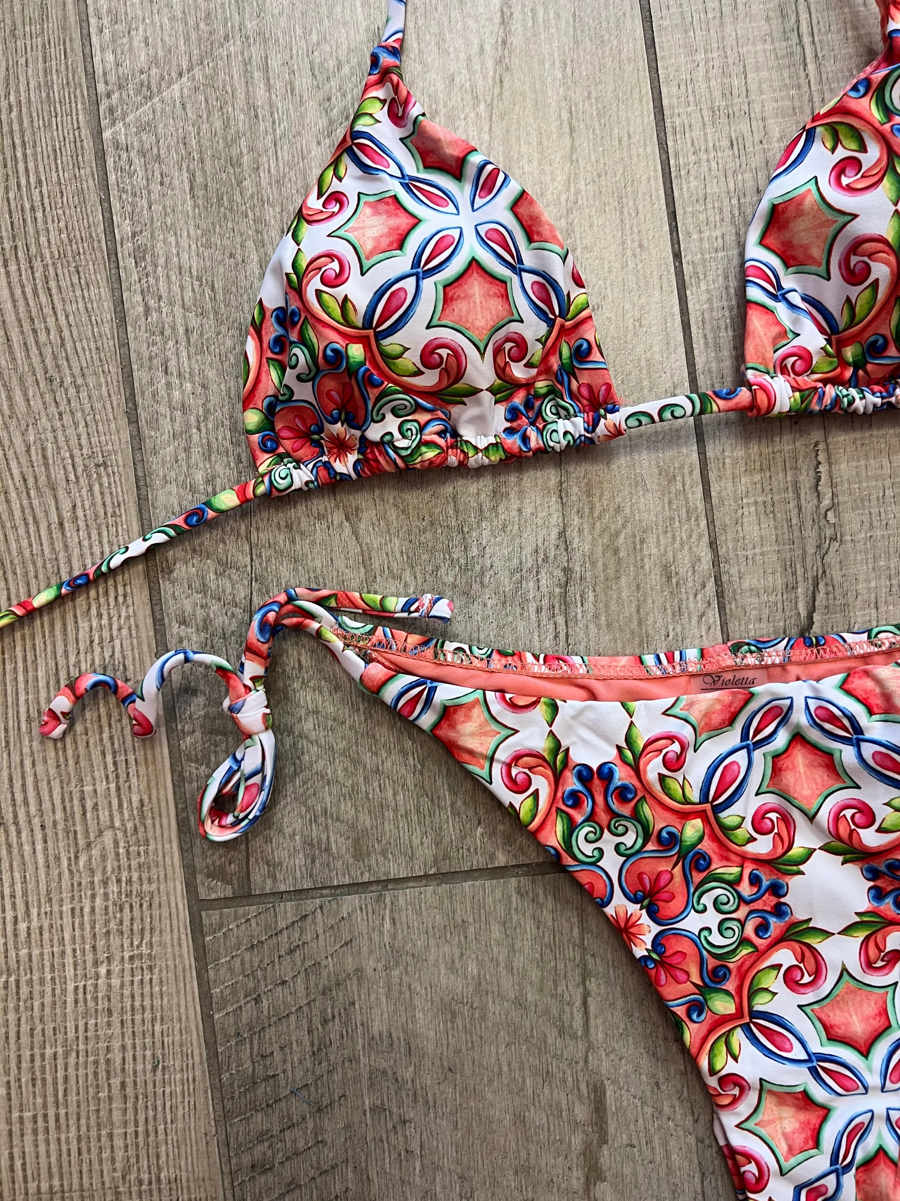 Bikini triangolo maioliche