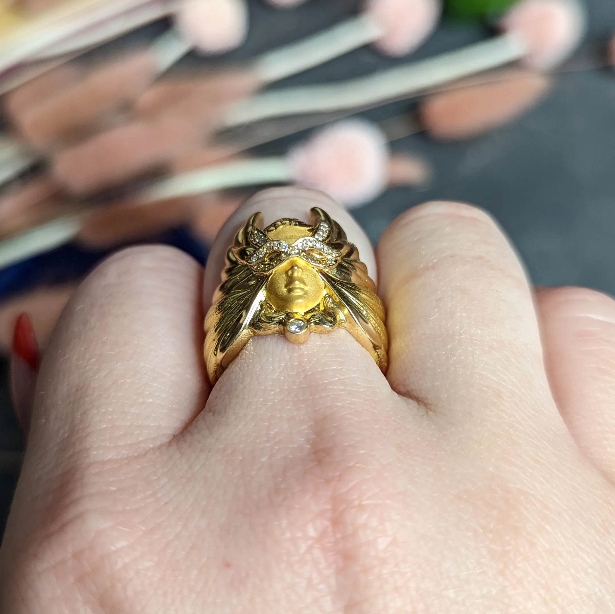 Carrera y Carrera Diamond 18 Karat Two-Tone Gold Mask of An Angel Ring