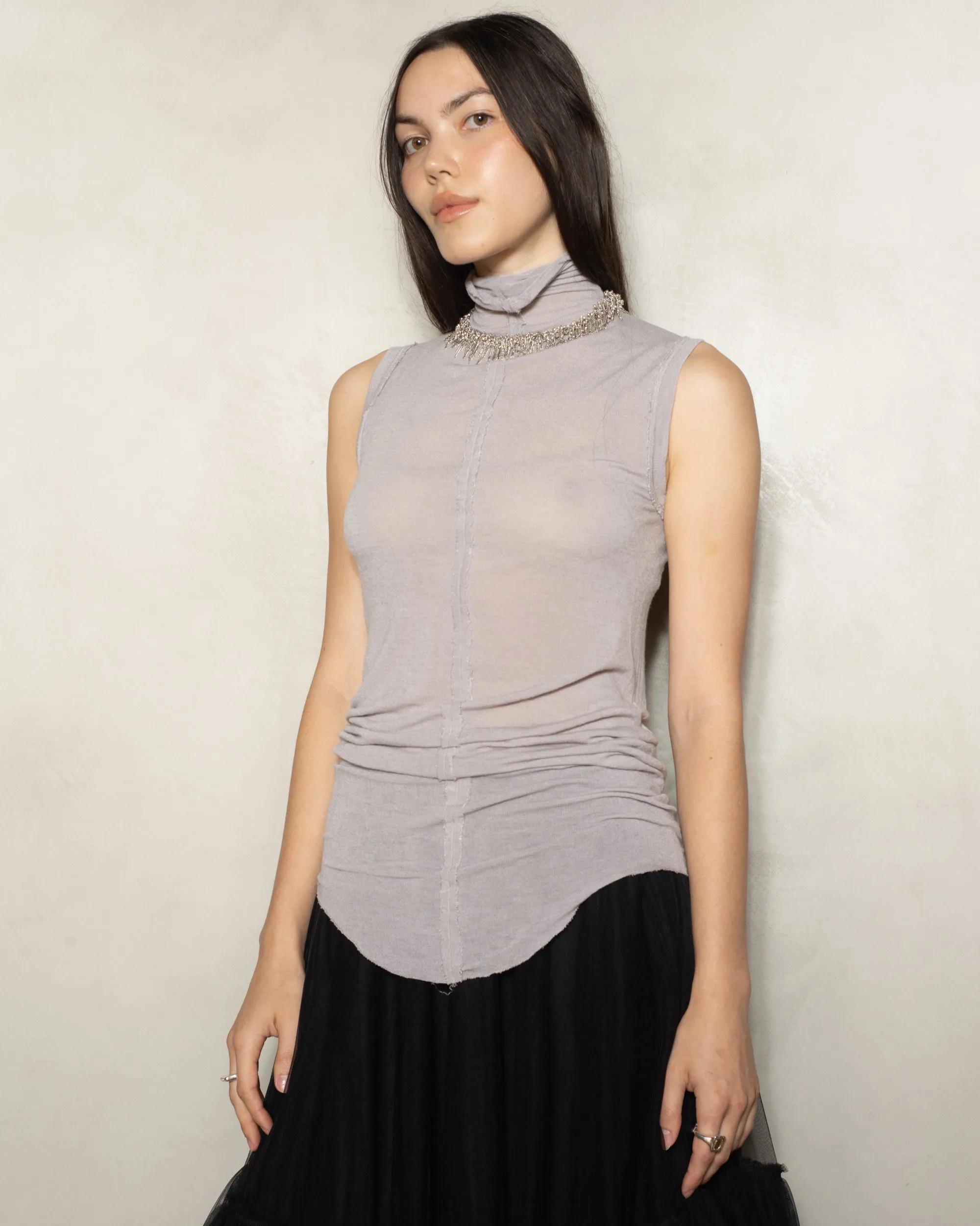 Gris Sleeveless Turtleneck