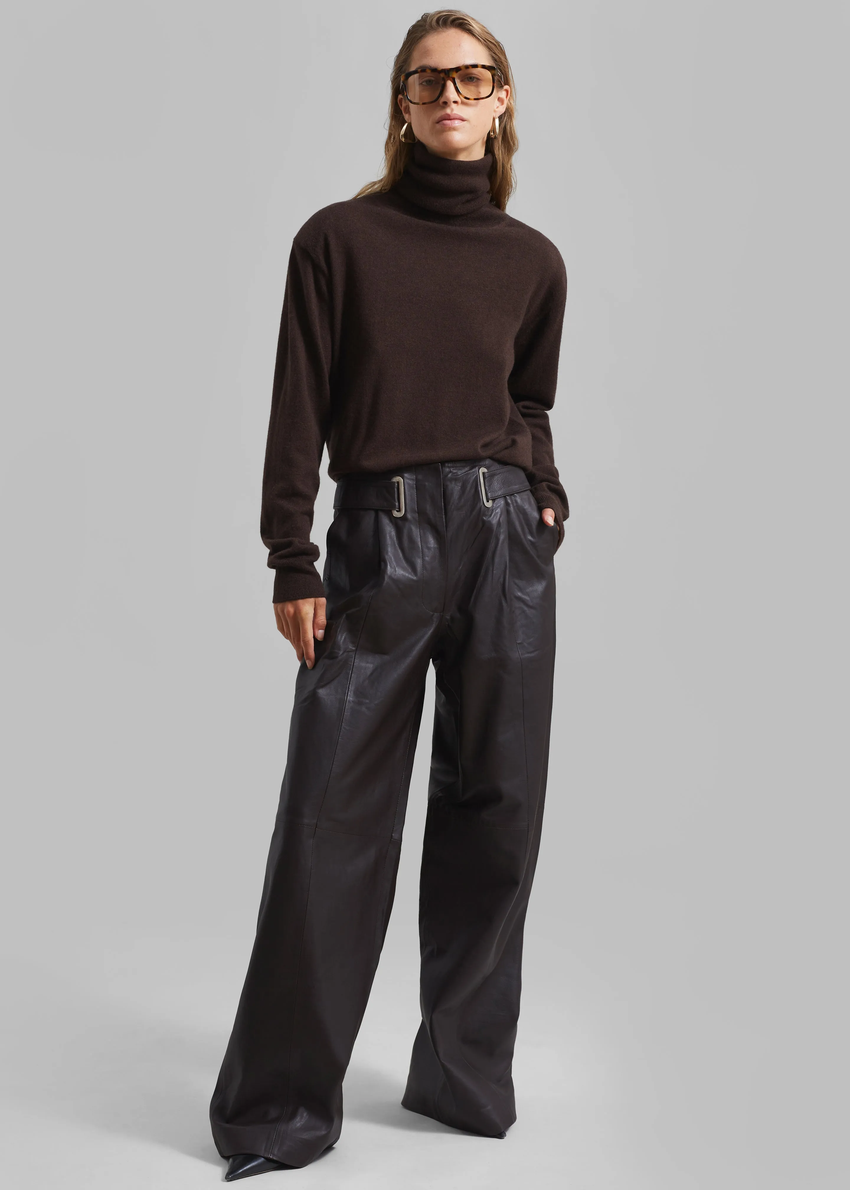 Ines Thin Padded Turtleneck - Brown