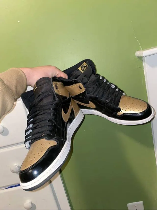 Jordan 1 Gold Toes