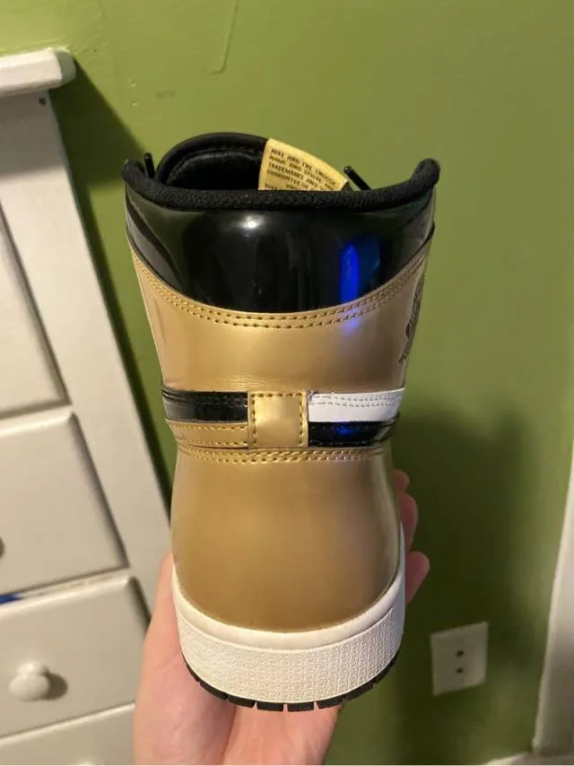 Jordan 1 Gold Toes