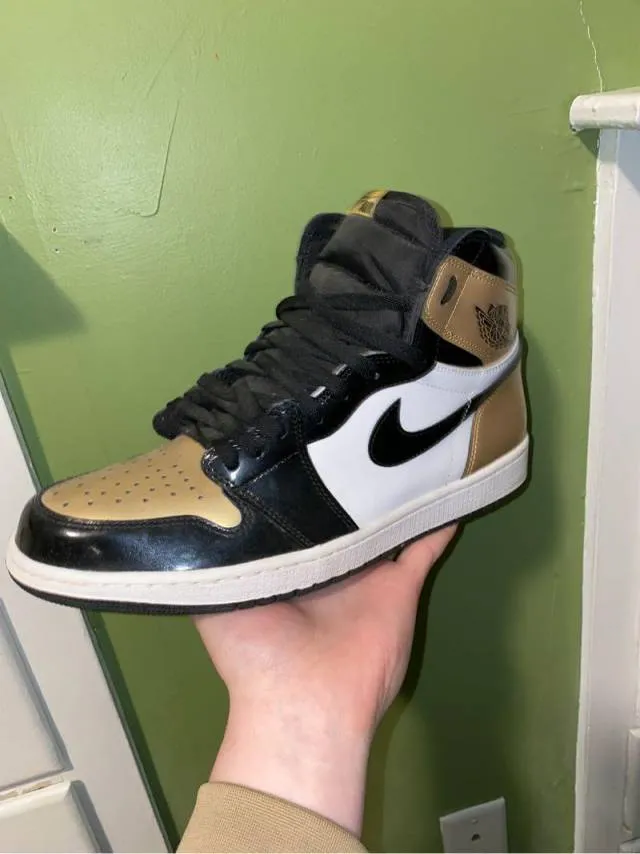 Jordan 1 Gold Toes