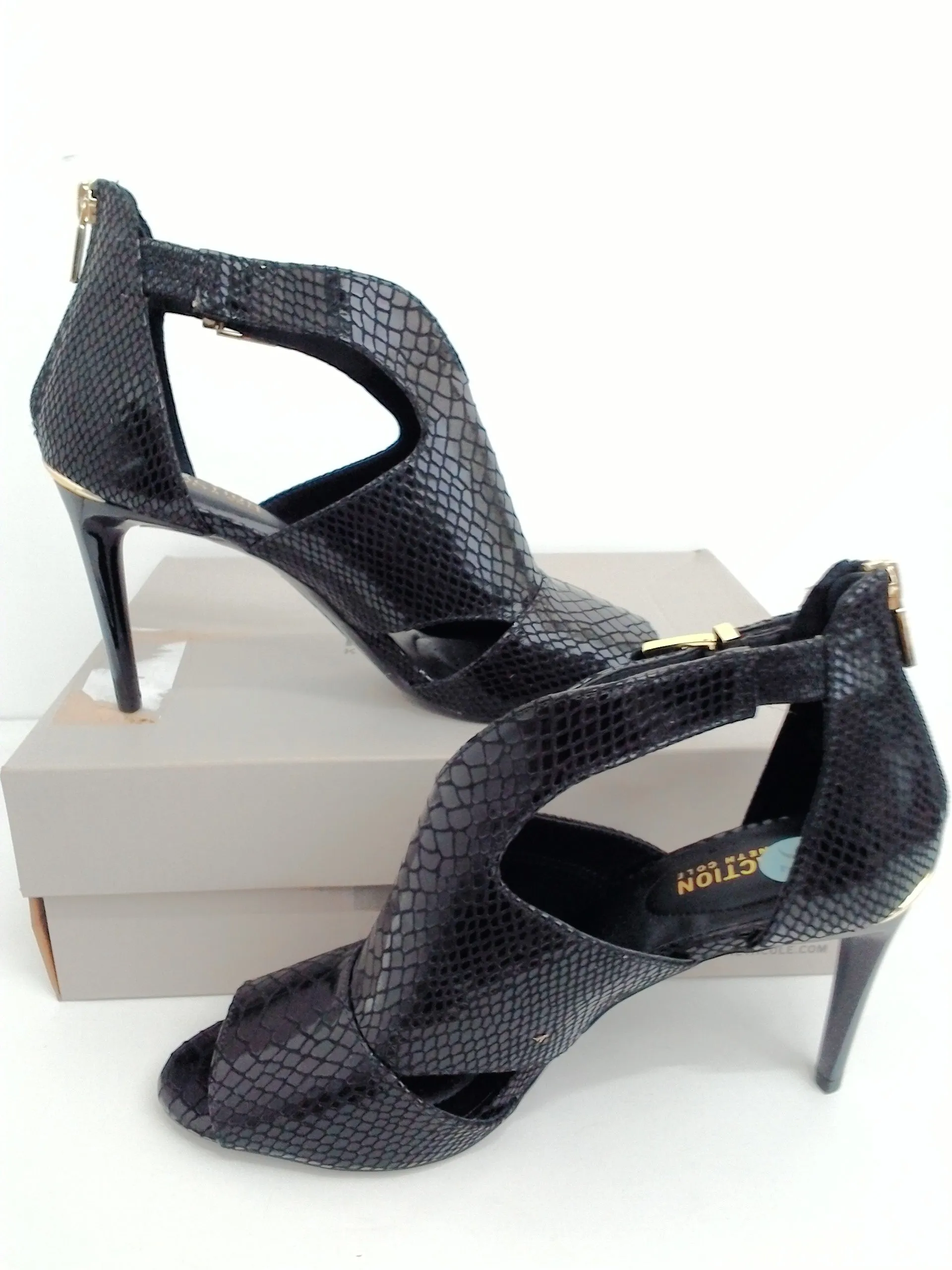 Kenneth Cole Reaction kick 85 Peep Women's black Dress Sandal  size 9.5 M