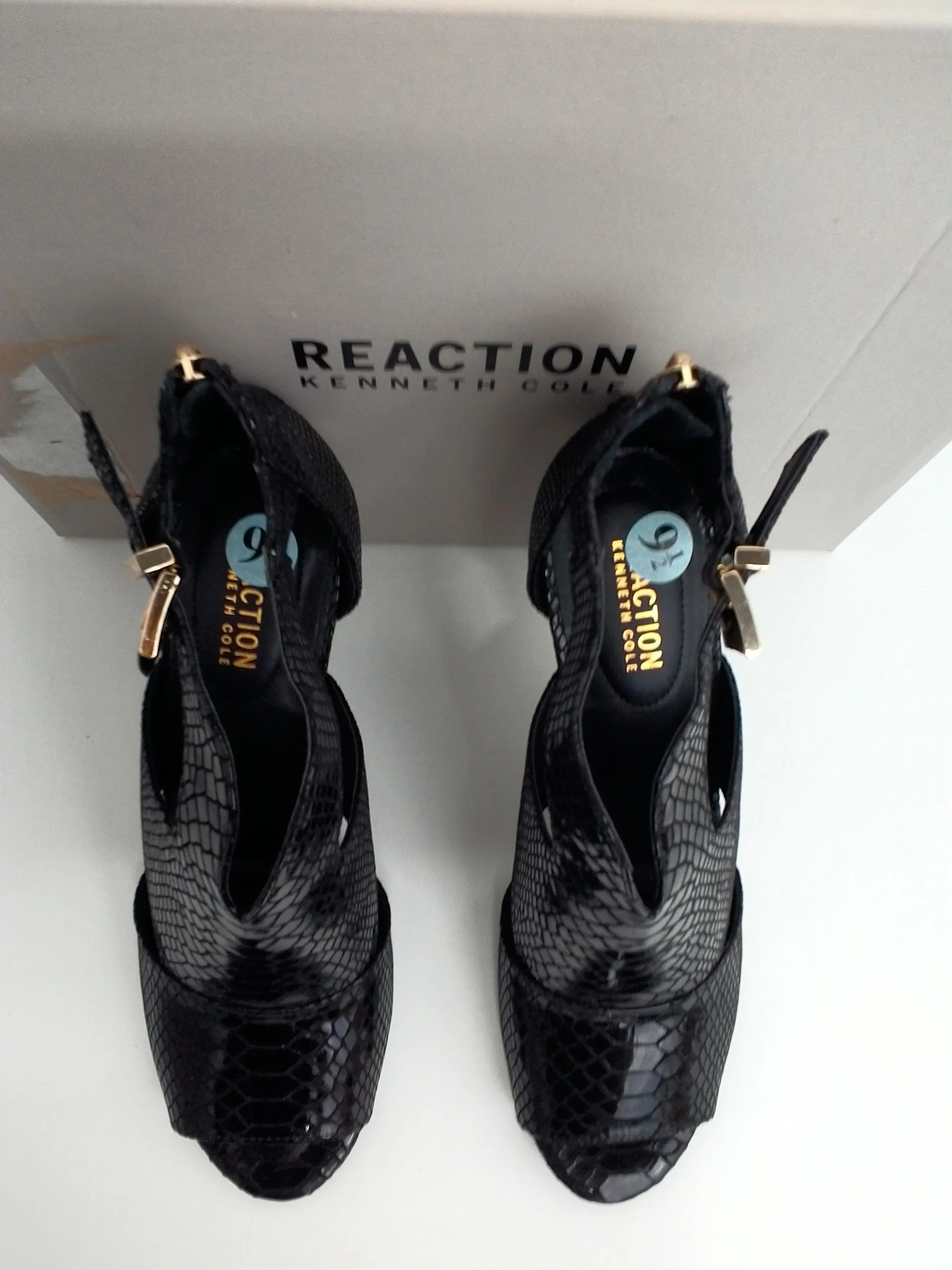 Kenneth Cole Reaction kick 85 Peep Women's black Dress Sandal  size 9.5 M