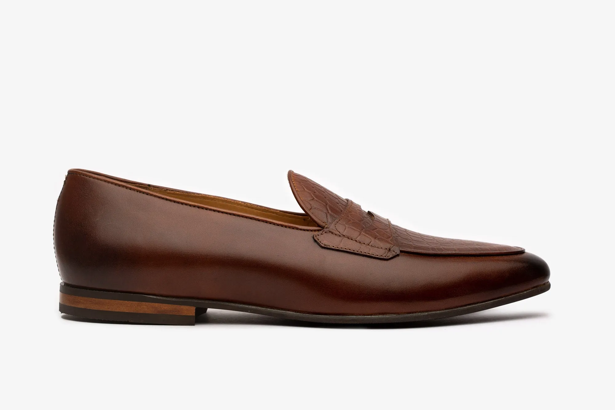 Loafer With Embosed Apron and Saddle -MBR