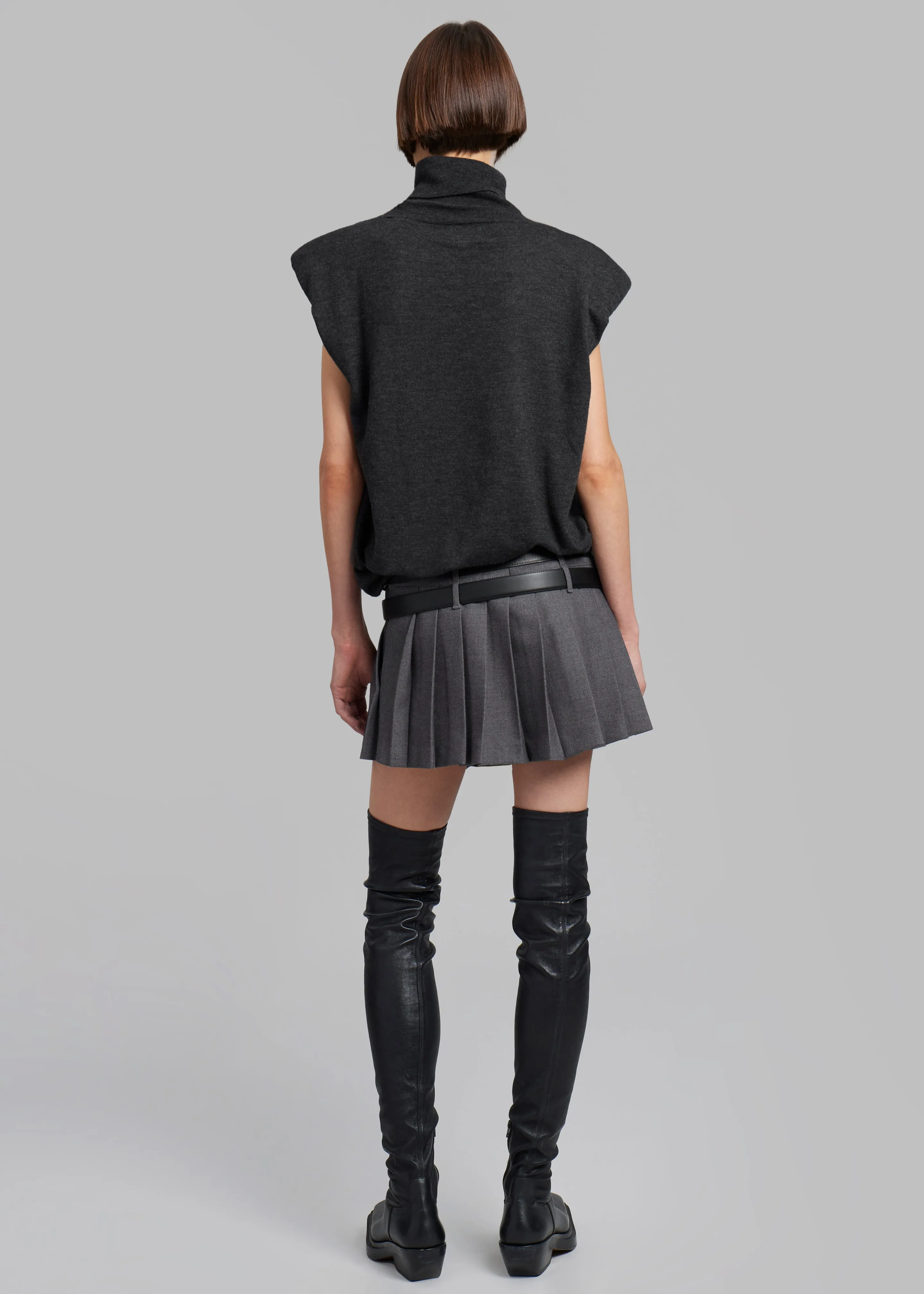 Nadia Thin Padded Sleeveless Turtleneck - Charcoal