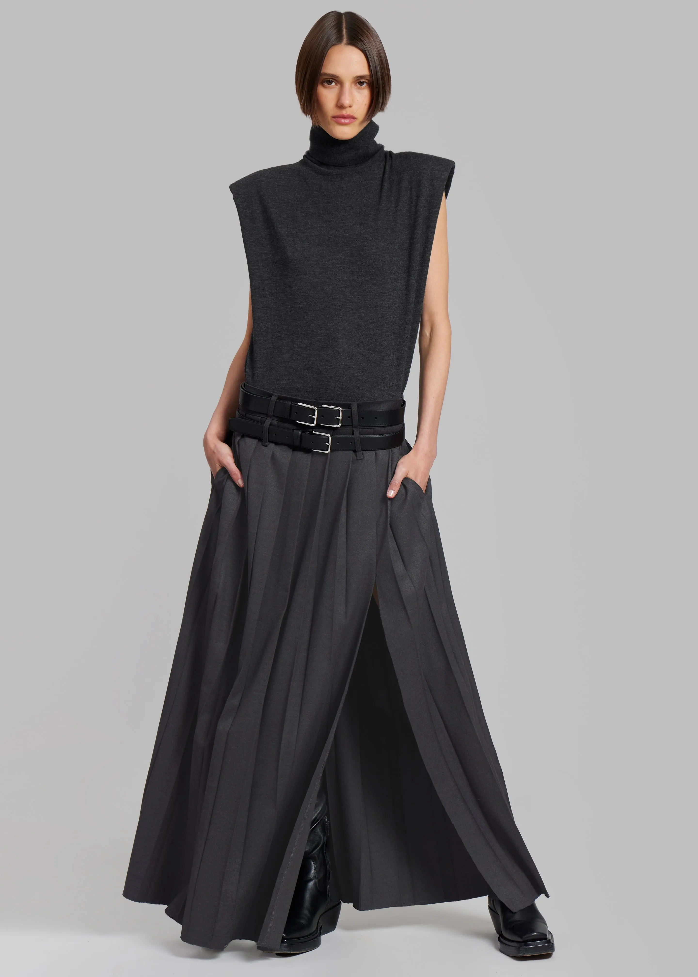 Nadia Thin Padded Sleeveless Turtleneck - Charcoal