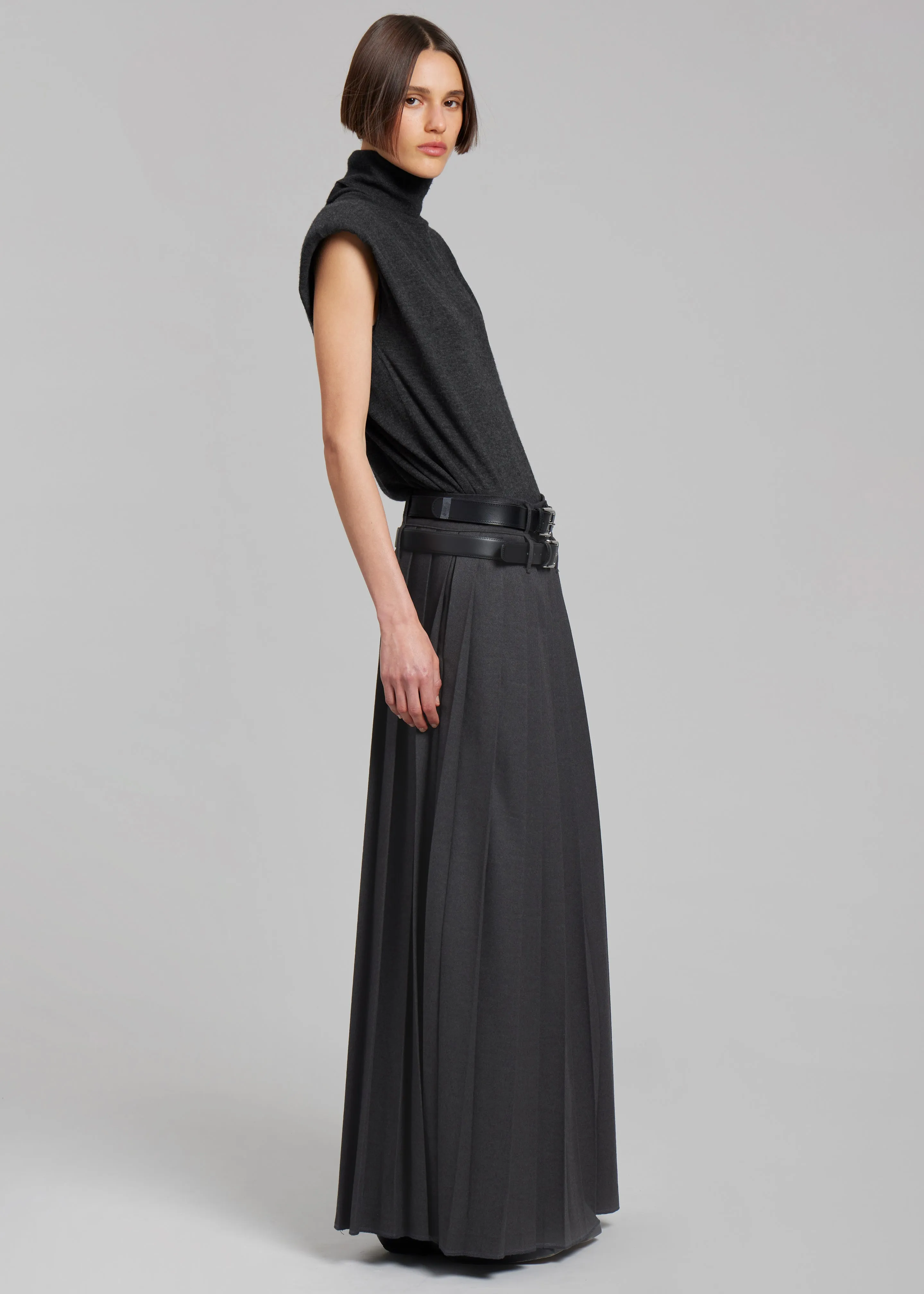 Nadia Thin Padded Sleeveless Turtleneck - Charcoal