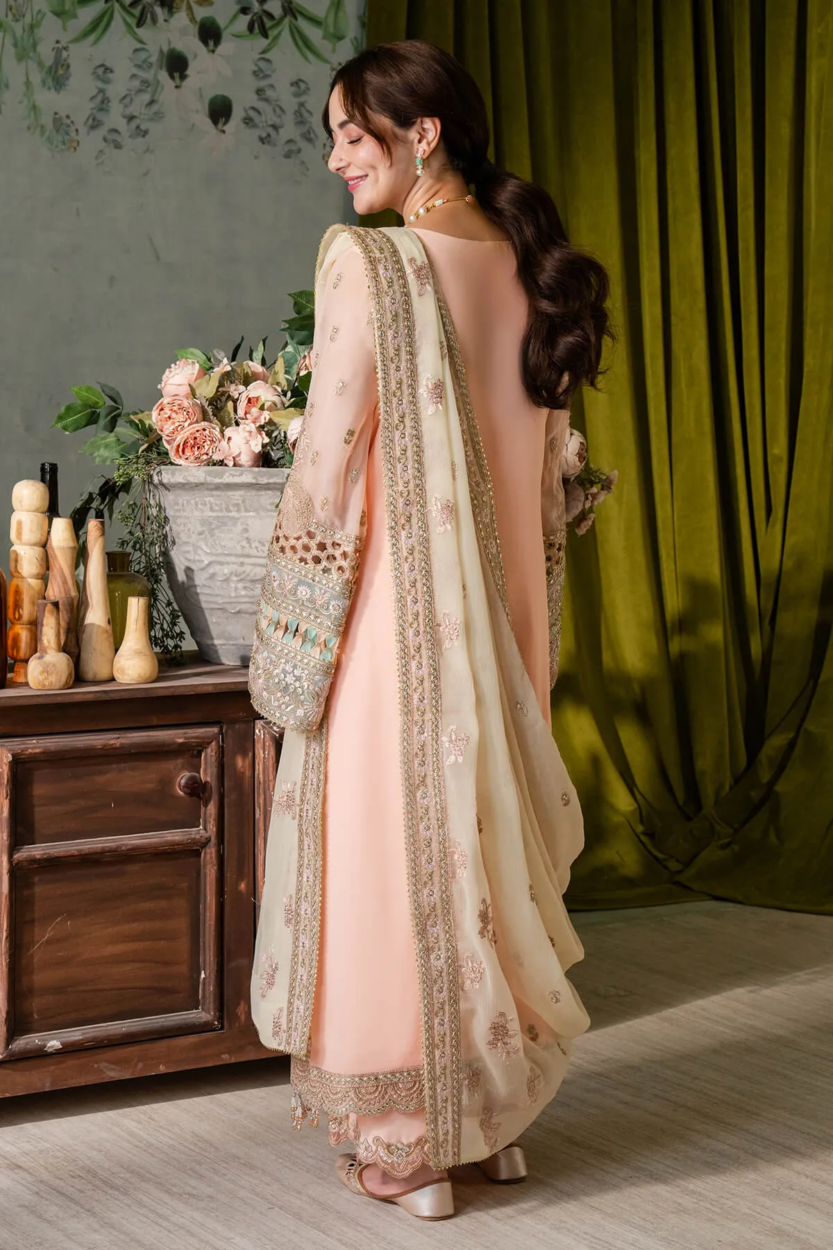 Naina by Imrozia Embroidered Chiffon Unstitched 3Pc Suit I-193 Kashud