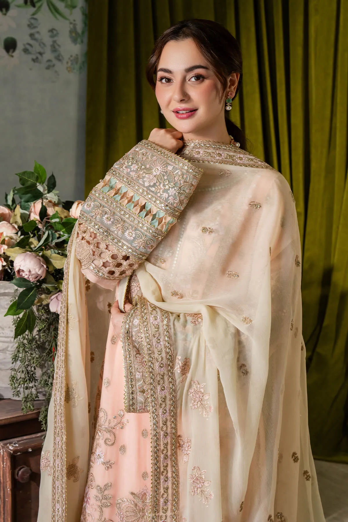 Naina by Imrozia Embroidered Chiffon Unstitched 3Pc Suit I-193 Kashud