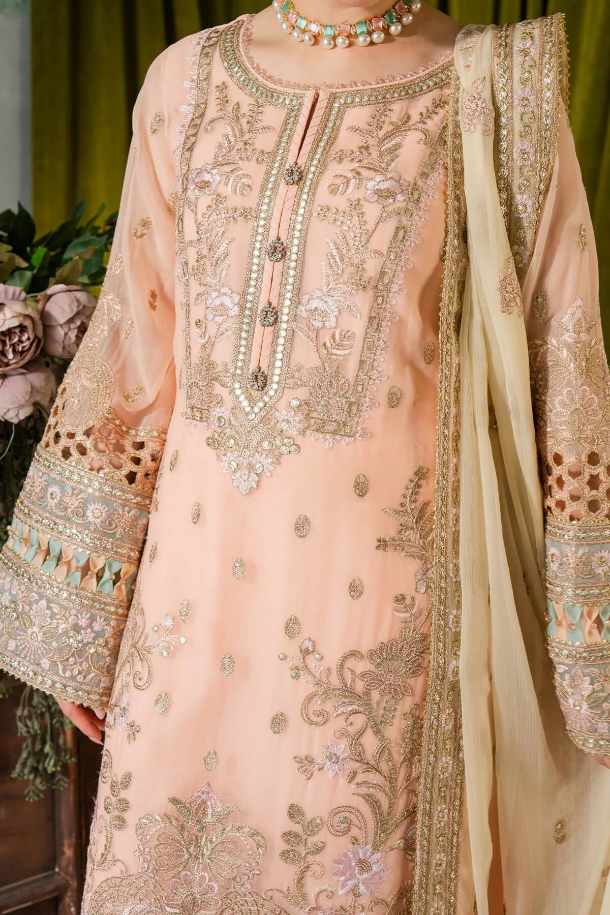 Naina by Imrozia Embroidered Chiffon Unstitched 3Pc Suit I-193 Kashud