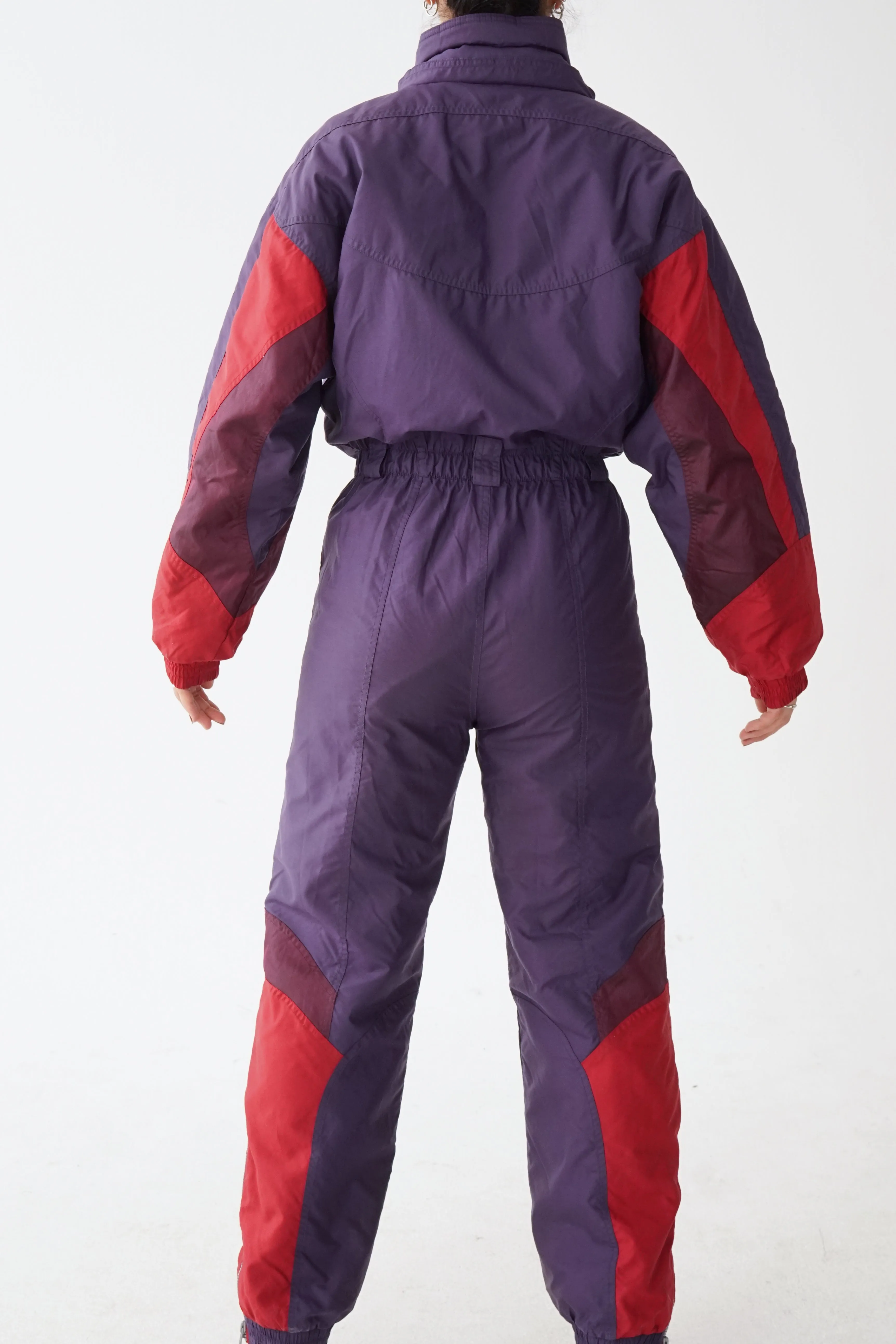 One piece Etirel ski suit, snow suit mauve à accent rouge pour femme taille 10 (S)