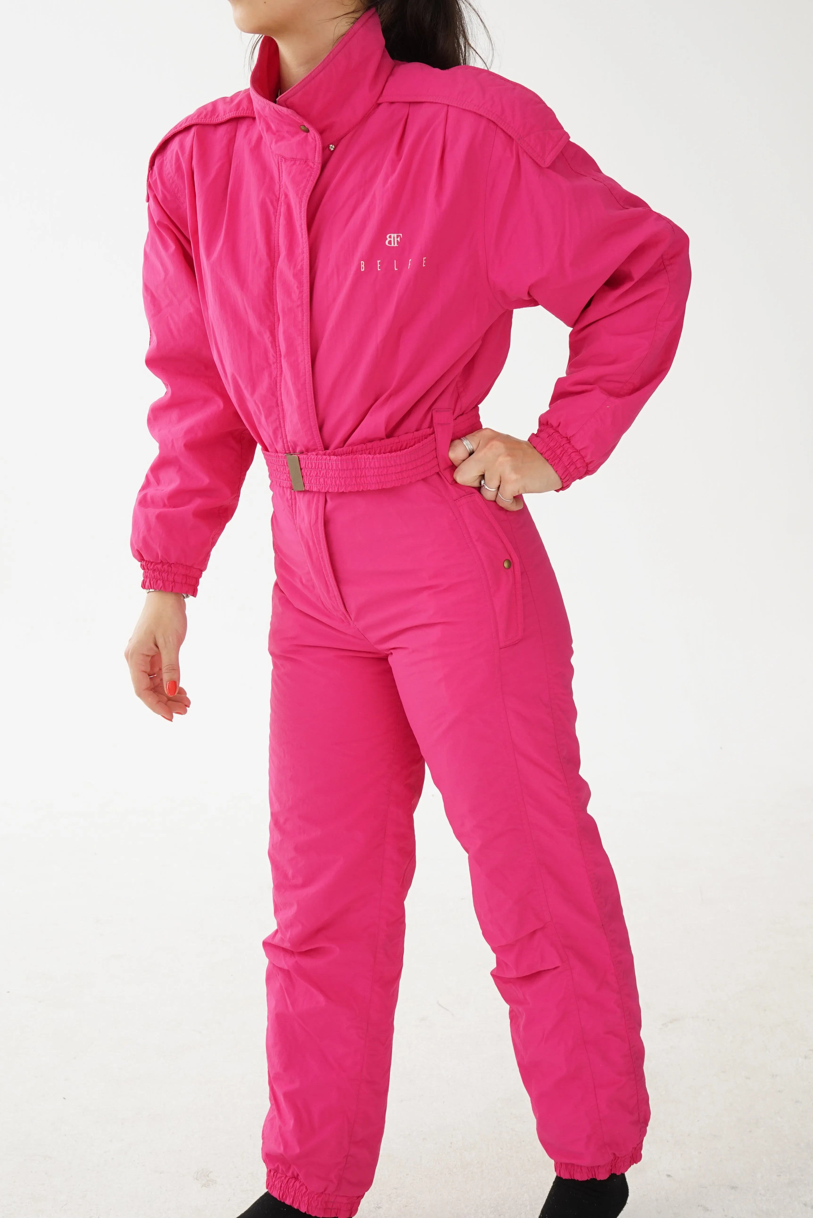 One piece vintage Belfe ski suit, snow suit rose pour femme taille 6 (XS-S)