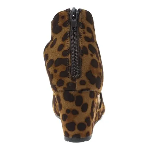 Pierre Dumas Women's Podium-5 Peep Toe Wedge Leopard 22361-452