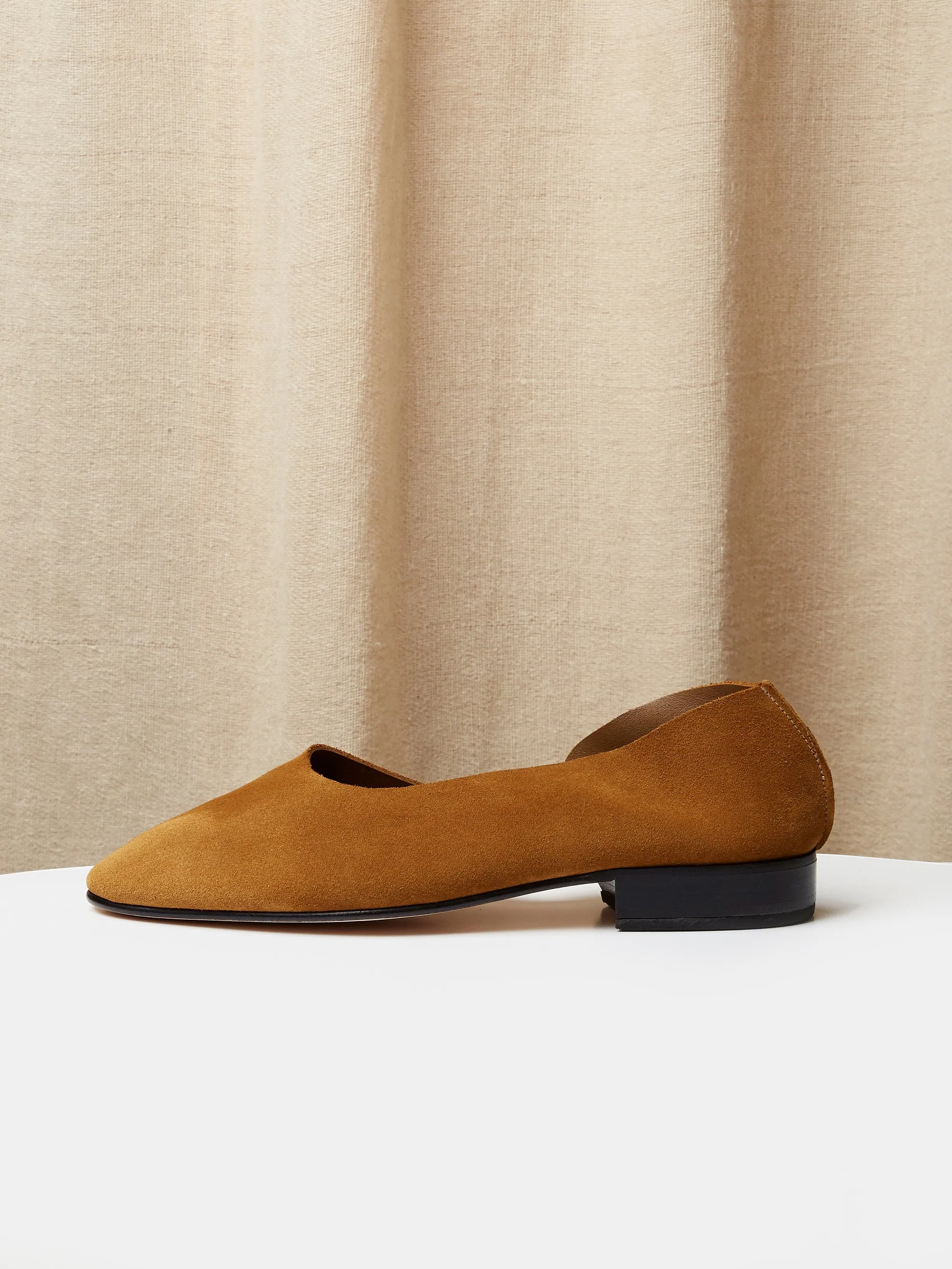 Plain Kanagawa Loafer in Honey Suede