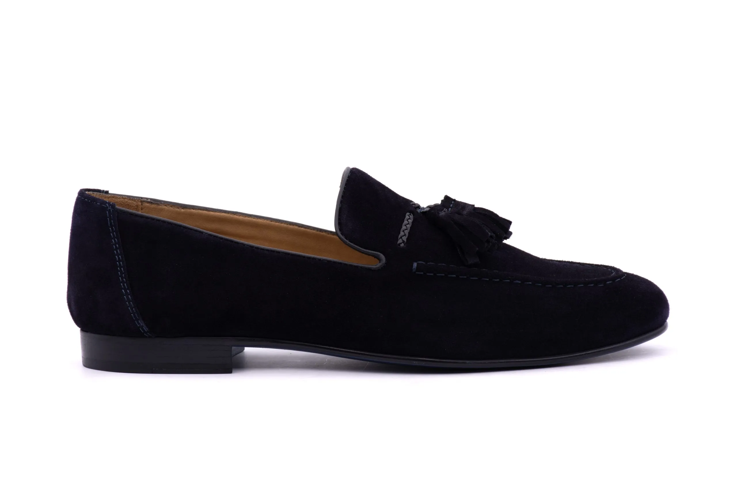 Suede loafer with tassels