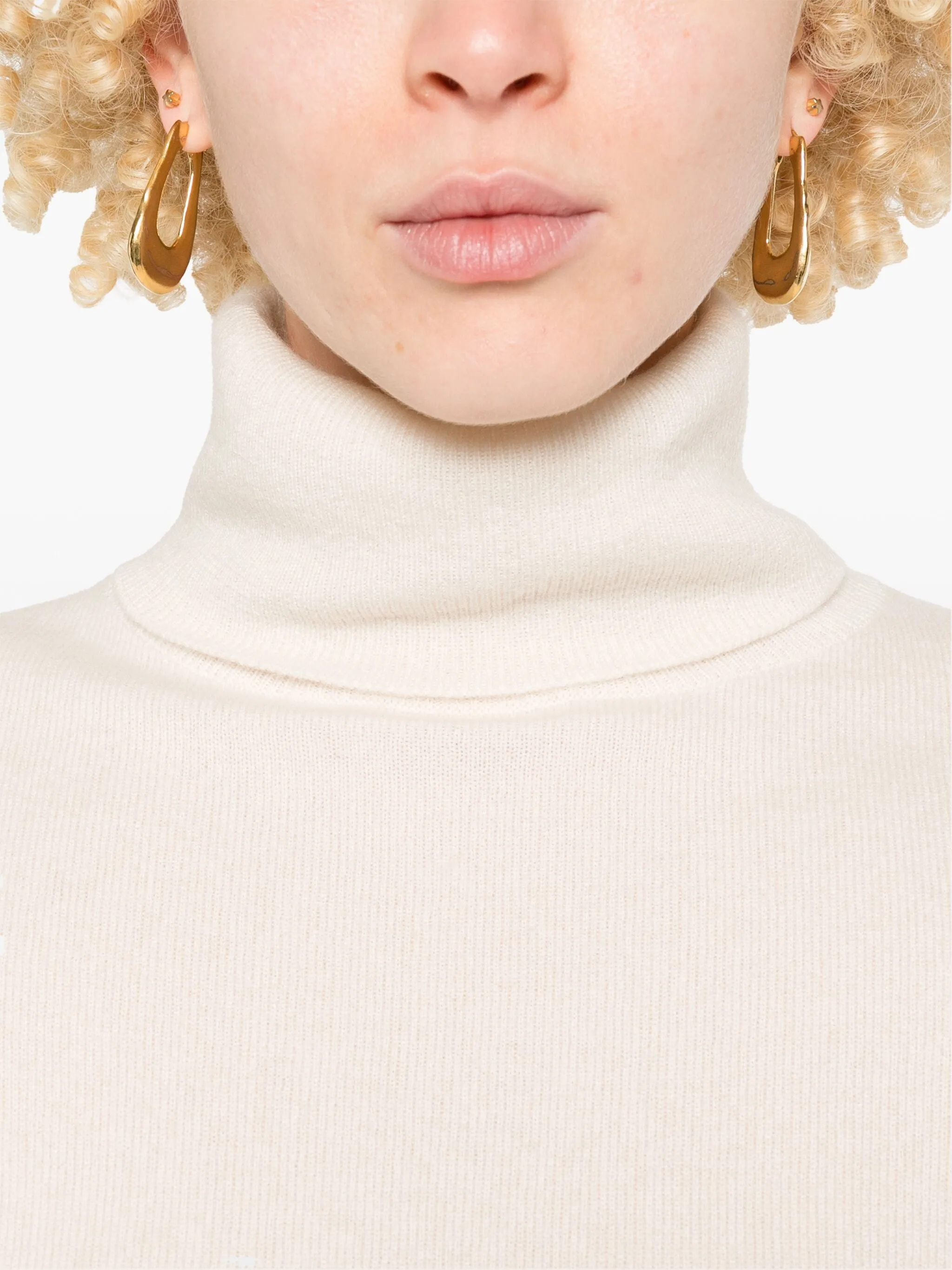 Turtleneck cashmere sweater, cream