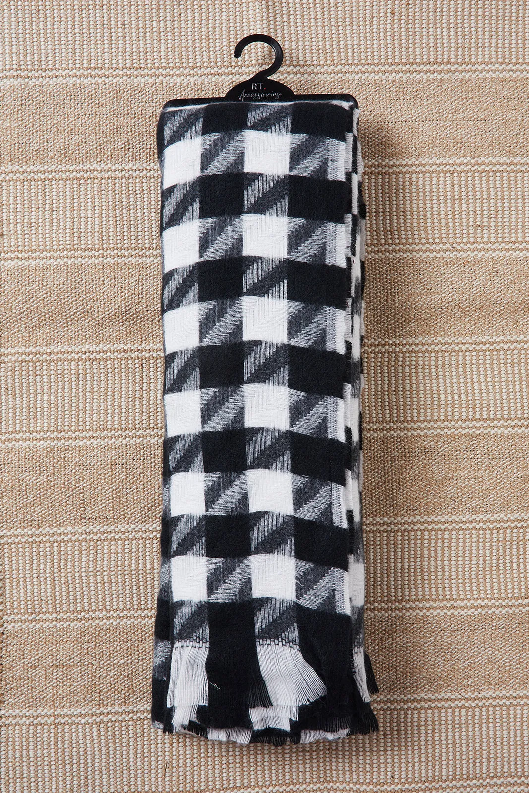 Women Black And White Knitted Blanket Scarf