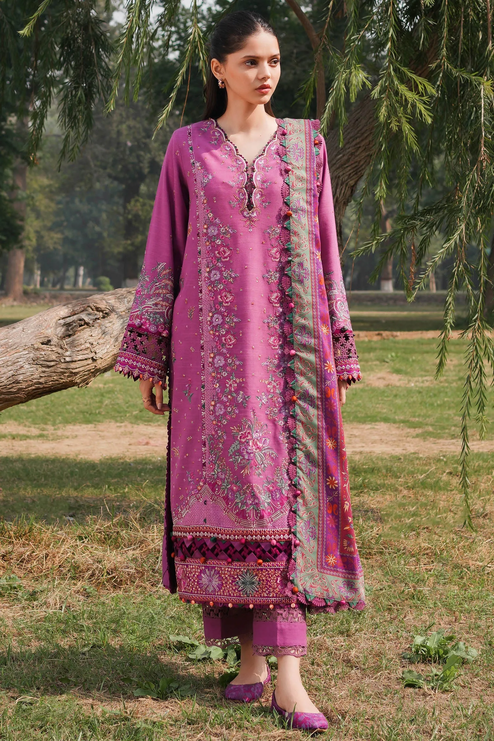 ZAHA Embroidered Slub Khaddar Unstitched 3Pc Suit ZW2-23-08 NEGIN