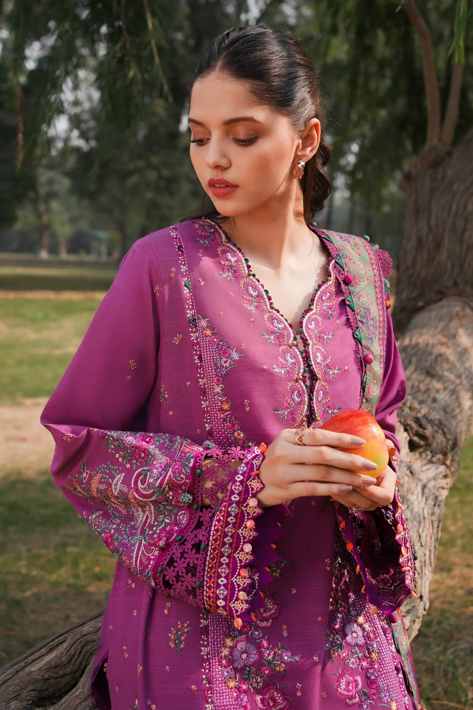 ZAHA Embroidered Slub Khaddar Unstitched 3Pc Suit ZW2-23-08 NEGIN